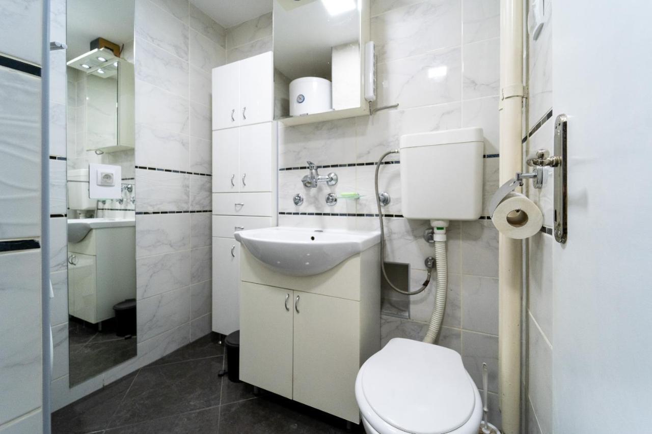Apartman Sumice Belgrado Esterno foto